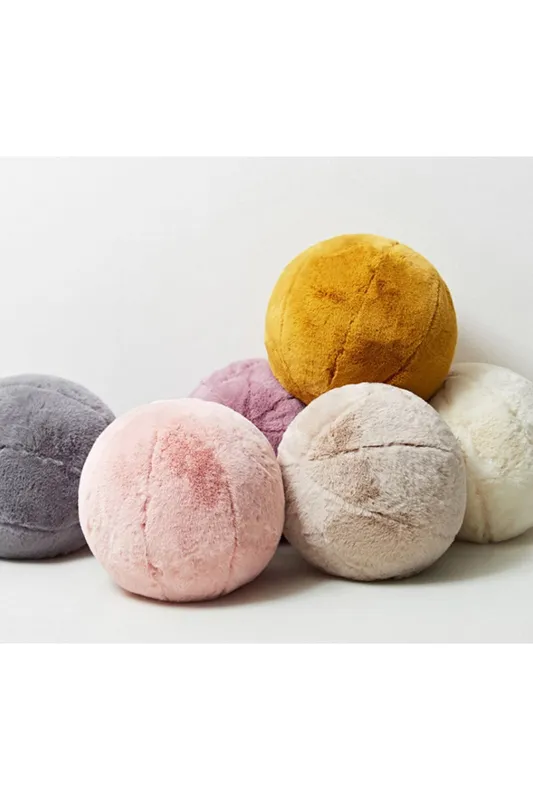 PELUŞ ZIPLAYAN TOP
